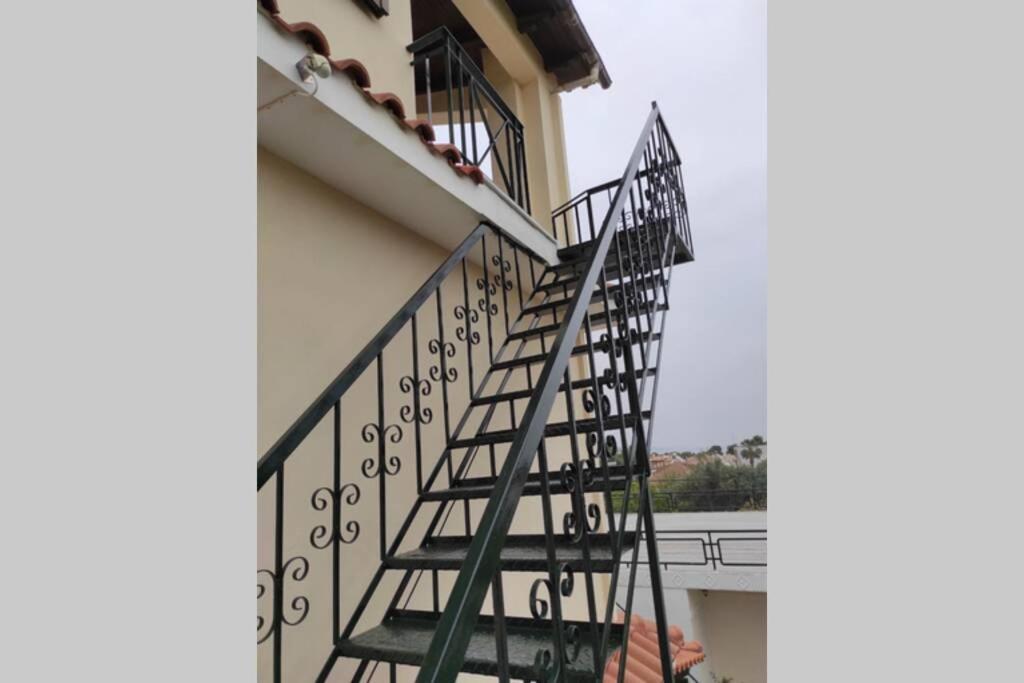 Вілла Artemis Penthouse 10 Minute From National Airport Екстер'єр фото